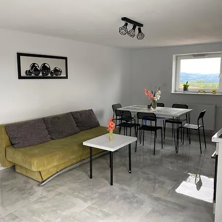 Emerald Hills Apartament
