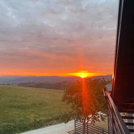 Emerald Hills Apartman Januszowa