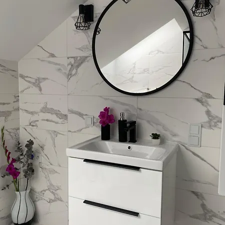 Emerald Hills Apartman *