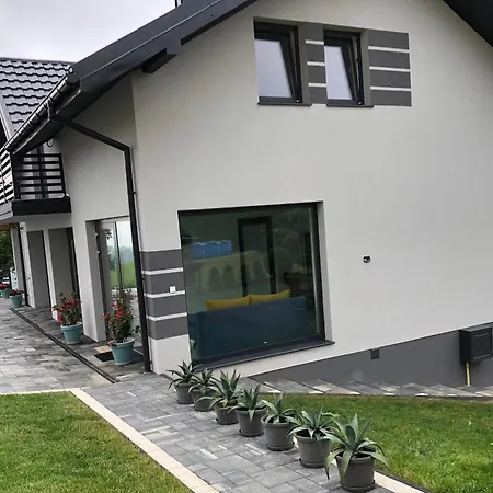 Emerald Hills Apartman Januszowa