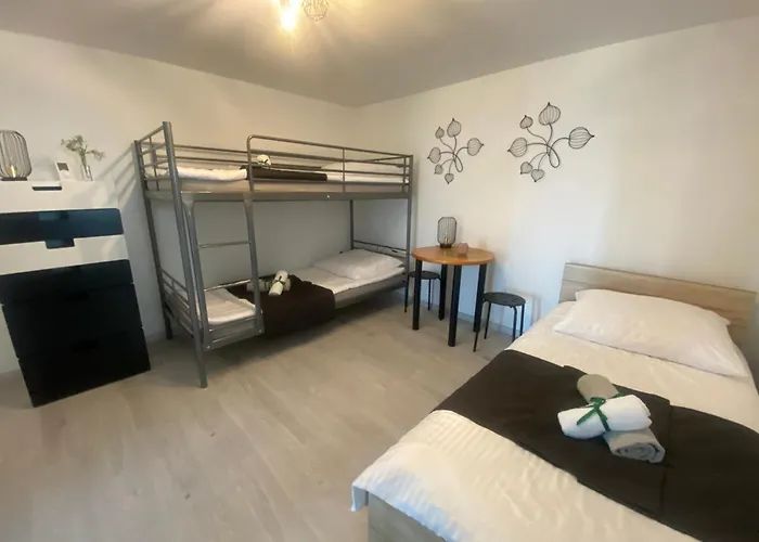 Apartment Emerald Hills *