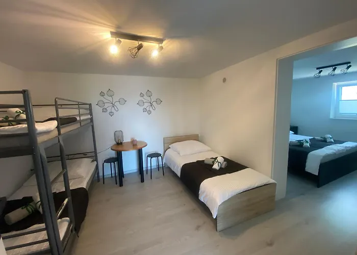 Emerald Hills Apartament