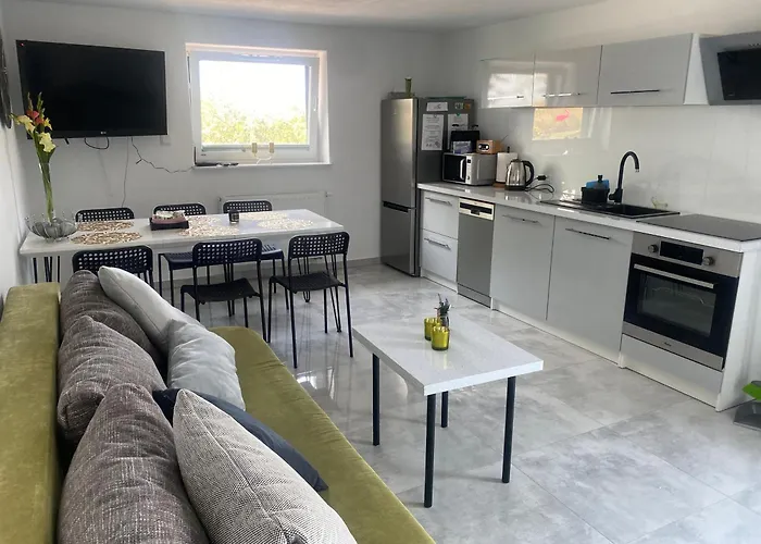 Emerald Hills Apartment Januszowa