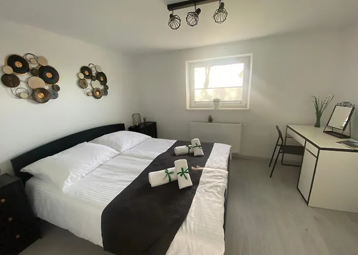 Emerald Hills Apartament *